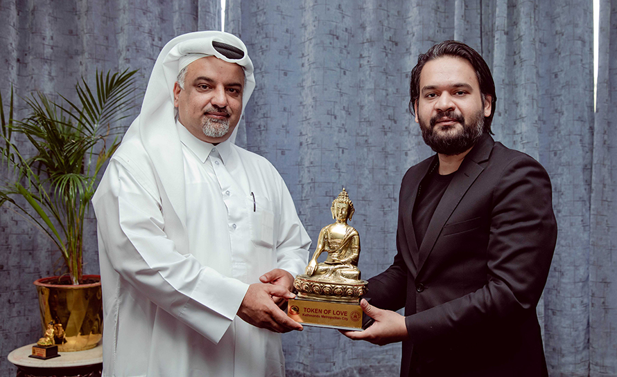 काठमाडौंका मेयर बालेनसँग कतारी राजदूतले गरे भेट